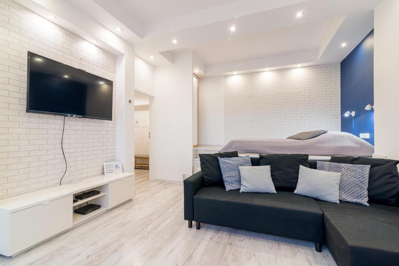 Lux Apartment In White 格但斯克 外观 照片