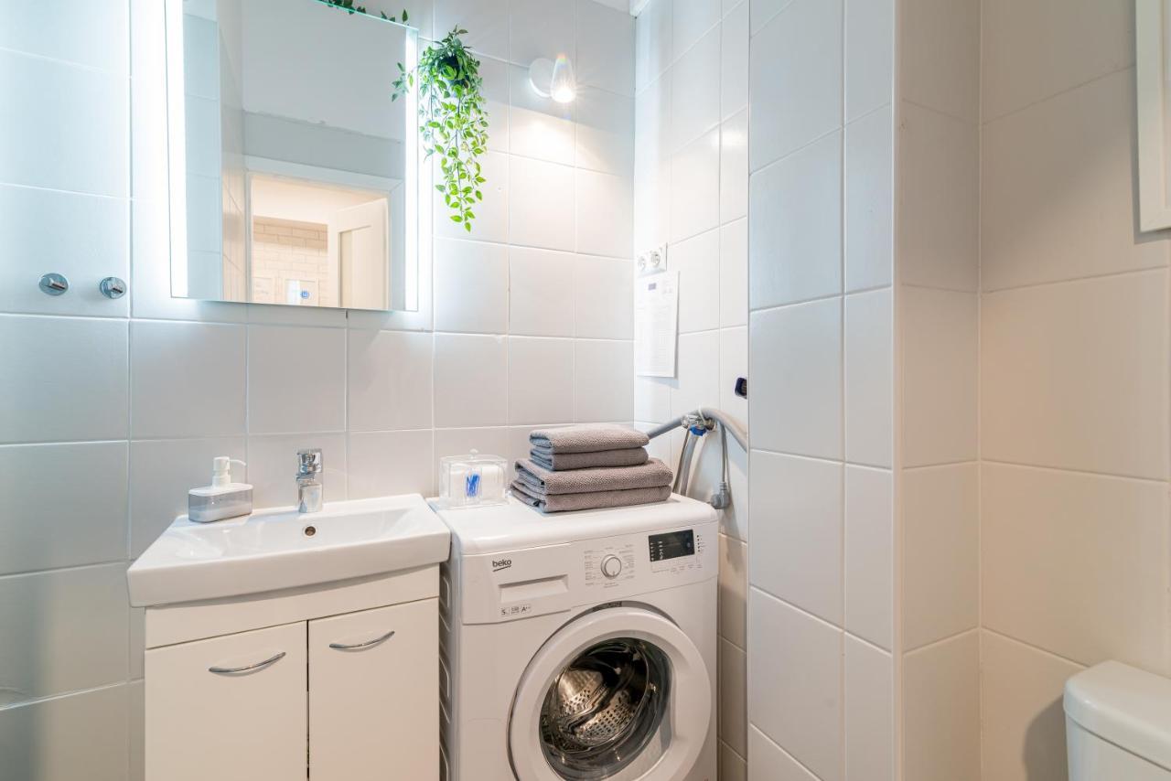 Lux Apartment In White 格但斯克 外观 照片